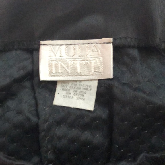 Black Sequin Mini Skirt. Moda Intl - Picture 3 of 4